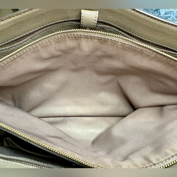 Tory Burch Robinson Tote Bag - (See Note re: Straps) - Picture 13 of 16